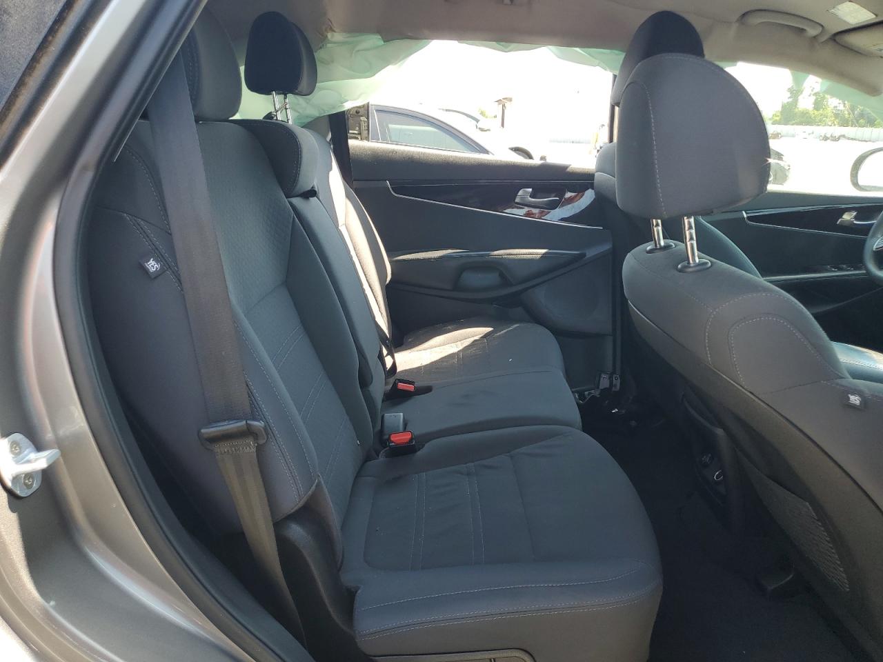 2019 Kia Sorento L VIN: 5XYPG4A38KG552482 Lot: 57451435