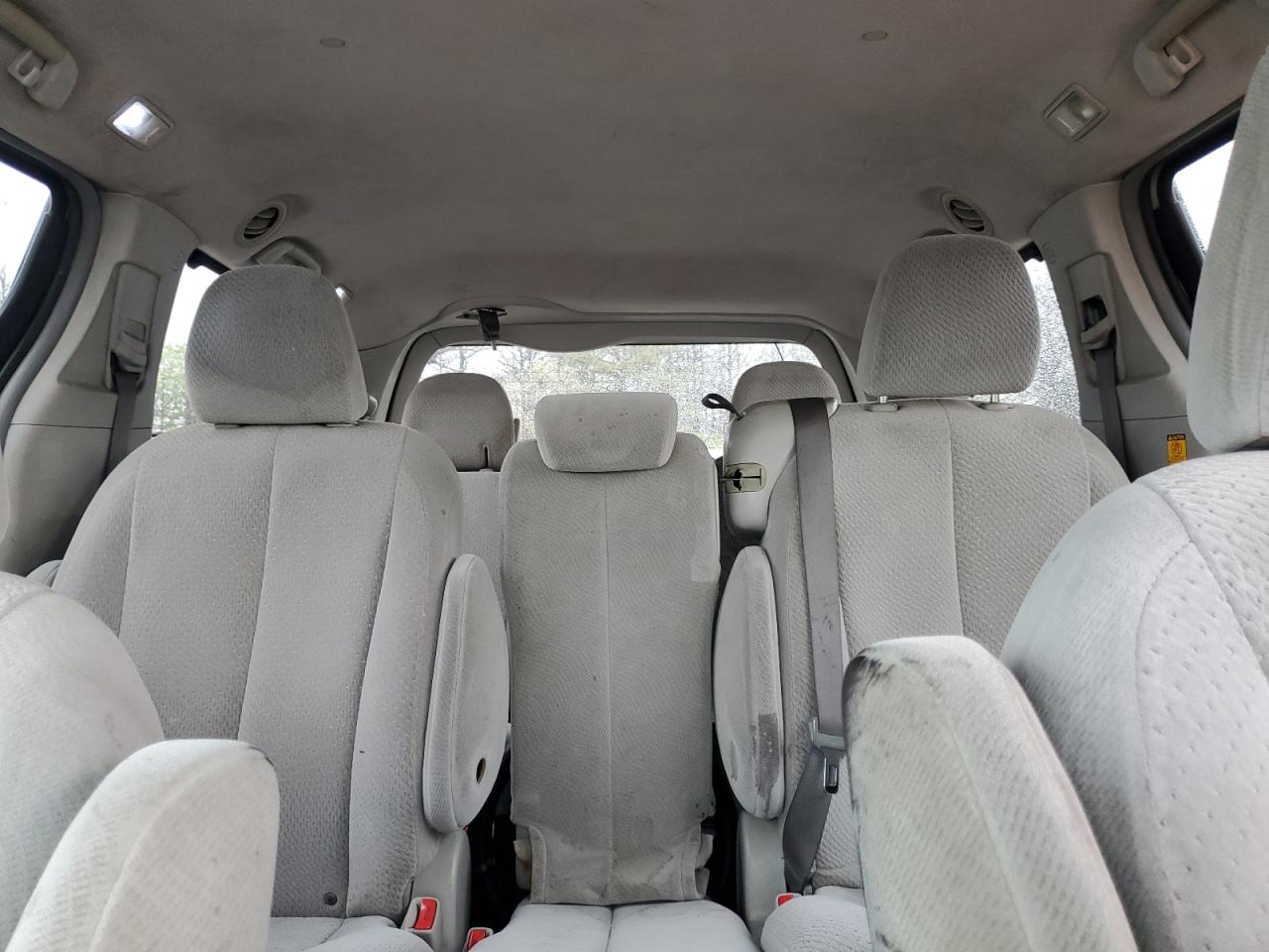 2011 Toyota Sienna Le VIN: 5TDKK3DC2BS023126 Lot: 56932525