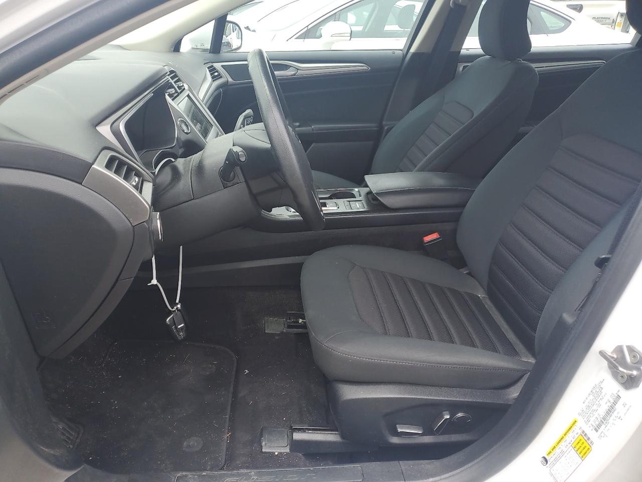 2019 Ford Fusion Se VIN: 3FA6P0LU0KR184062 Lot: 54031585