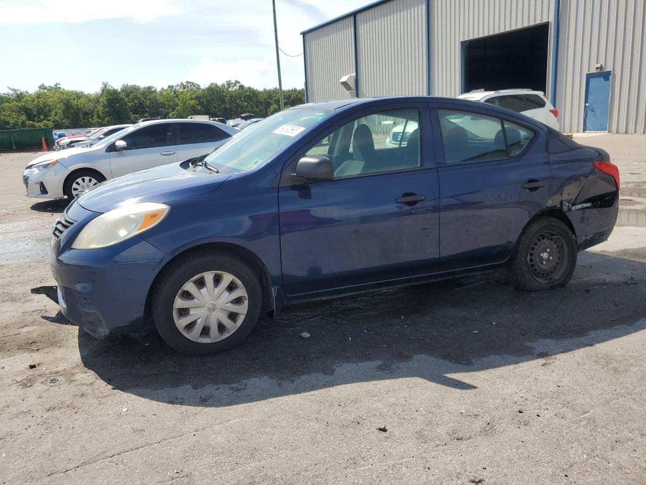 2014 Nissan Versa S للبيع في Apopka، FL - Rear End