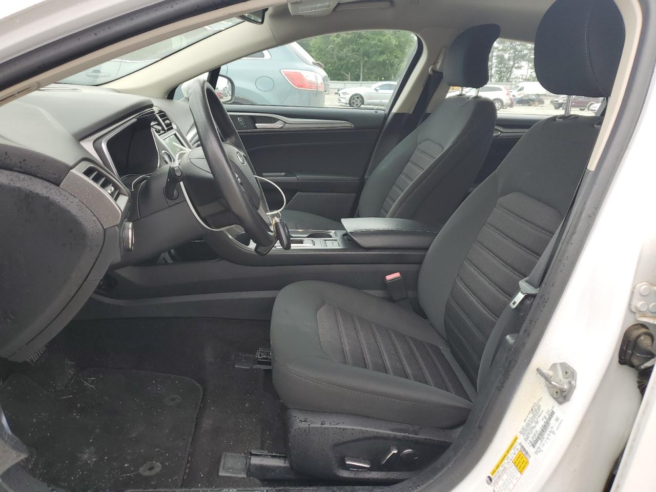 2019 Ford Fusion Se VIN: 3FA6P0LU3KR262074 Lot: 54030315