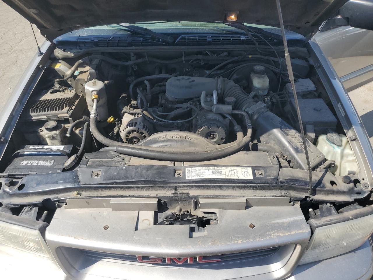 2000 GMC Jimmy VIN: 1GKCT18W6YK118528 Lot: 55820295