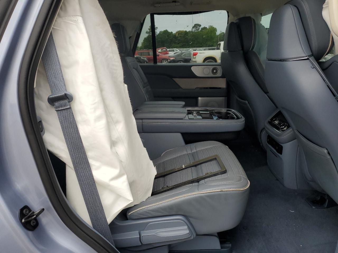 2018 Lincoln Navigator Black Label VIN: 5LMJJ2TT1JEL12523 Lot: 55896435