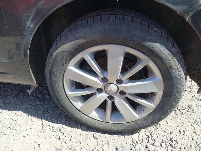 2011 VOLKSWAGEN GOLF MATCH