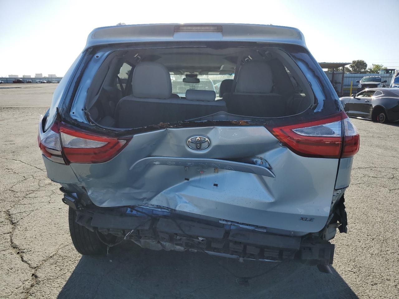 2016 Toyota Sienna Xle VIN: 5TDYK3DC1GS738562 Lot: 56996245