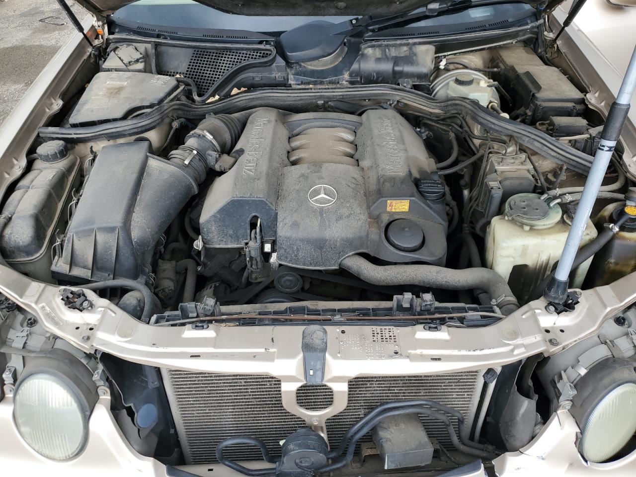 2000 Mercedes-Benz E 320 4Matic VIN: WDBJH82J7YX041308 Lot: 57143515