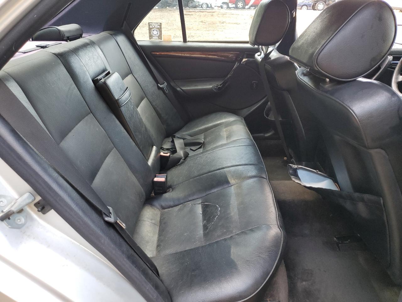 1999 Mercedes-Benz C 230 VIN: WDBHA24G4XA749633 Lot: 56560105