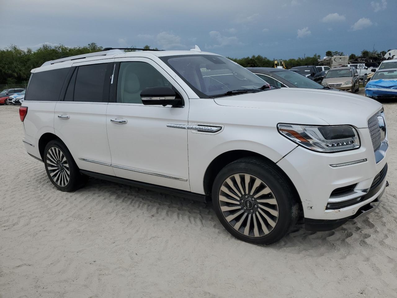 2018 Lincoln Navigator - Image 4