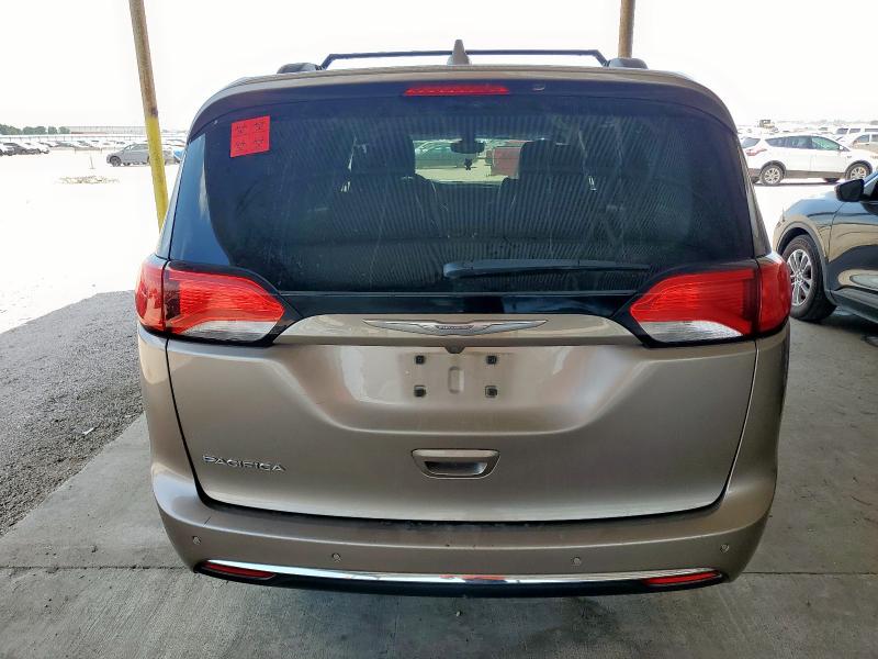  CHRYSLER PACIFICA 2017 Beige