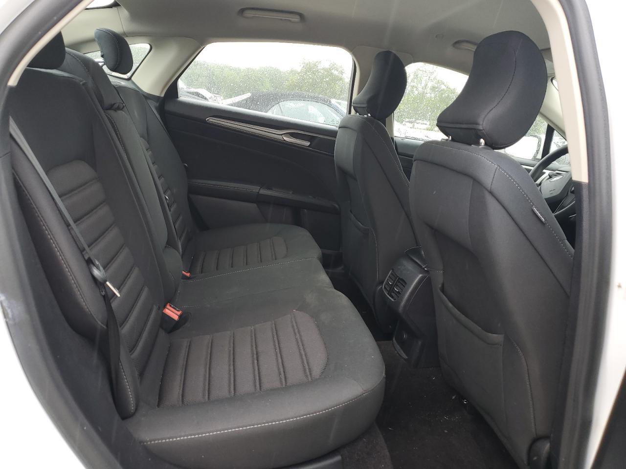 2019 Ford Fusion Se VIN: 3FA6P0LU4KR124916 Lot: 54030305
