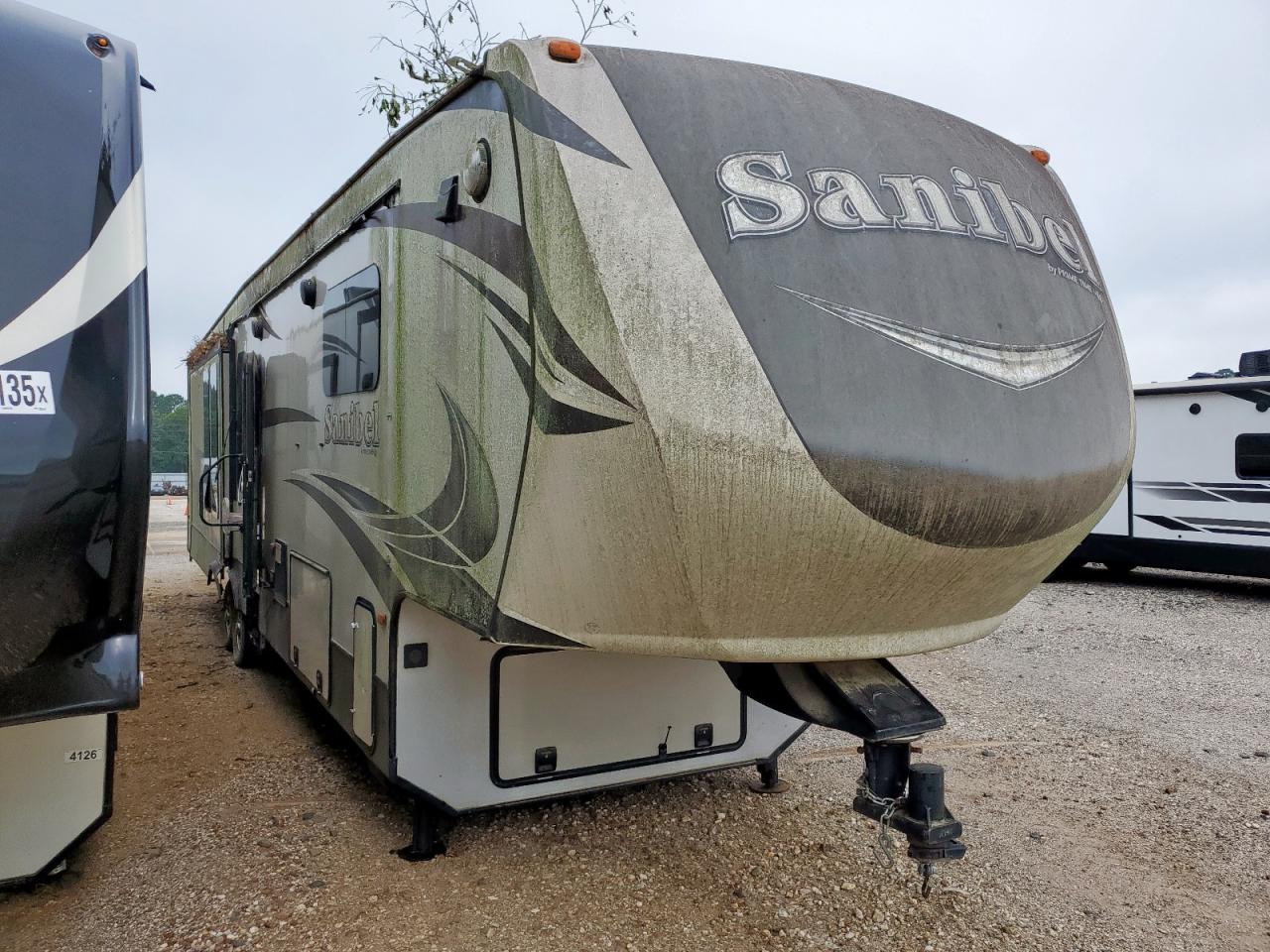 2015 'Other Rv' 5Th Wheel zu verkaufen in Longview, TX - Water/Flood