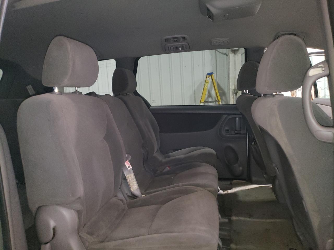2004 Toyota Sienna Ce VIN: 5TDZA23C24S075064 Lot: 56167285