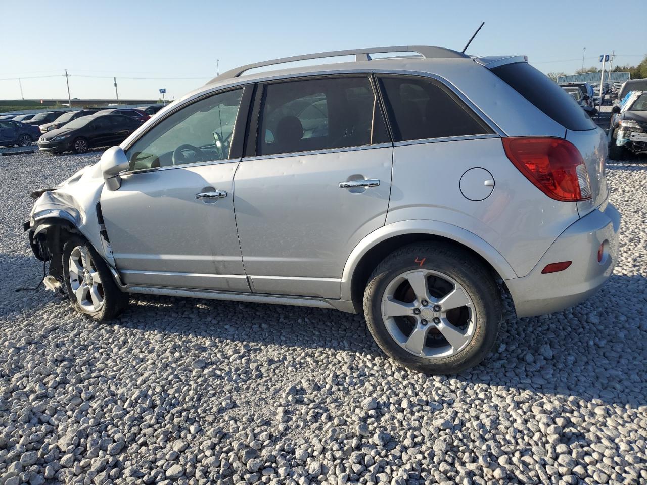 2014 Chevrolet Captiva - Image 2