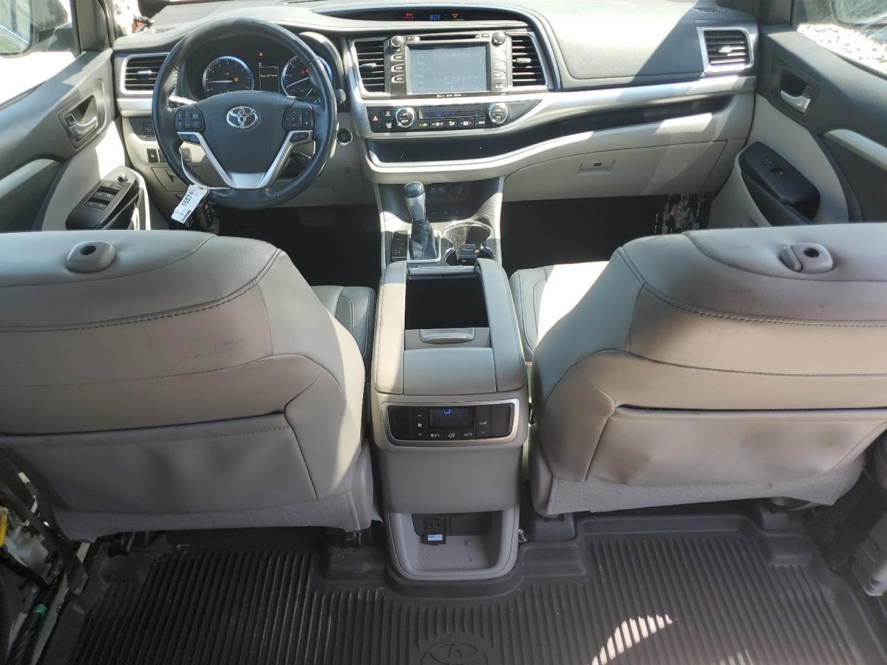 2018 Toyota Highlander Se VIN: 5TDJZRFH2JS560404 Lot: 56550405