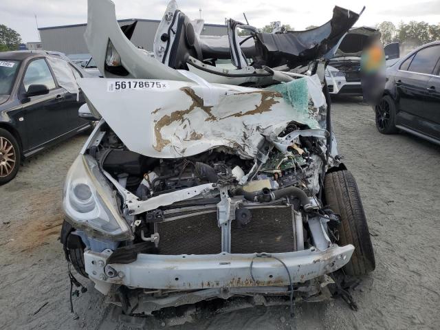  TOYOTA PRIUS 2015 Білий