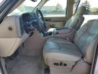 San Martin, CA에서 판매 중인 2005 Chevrolet Suburban K2500 - Minor Dent/Scratches