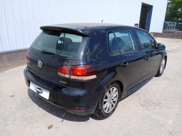 2010 VOLKSWAGEN GOLF S BLU