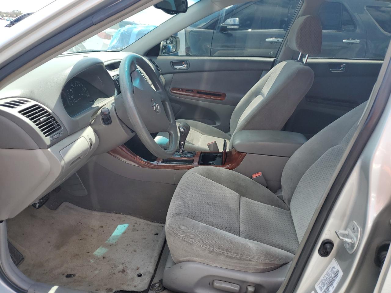 2003 Toyota Camry Le VIN: 4T1BE32K33U647009 Lot: 57041815