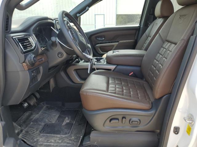  NISSAN TITAN 2023 Biały