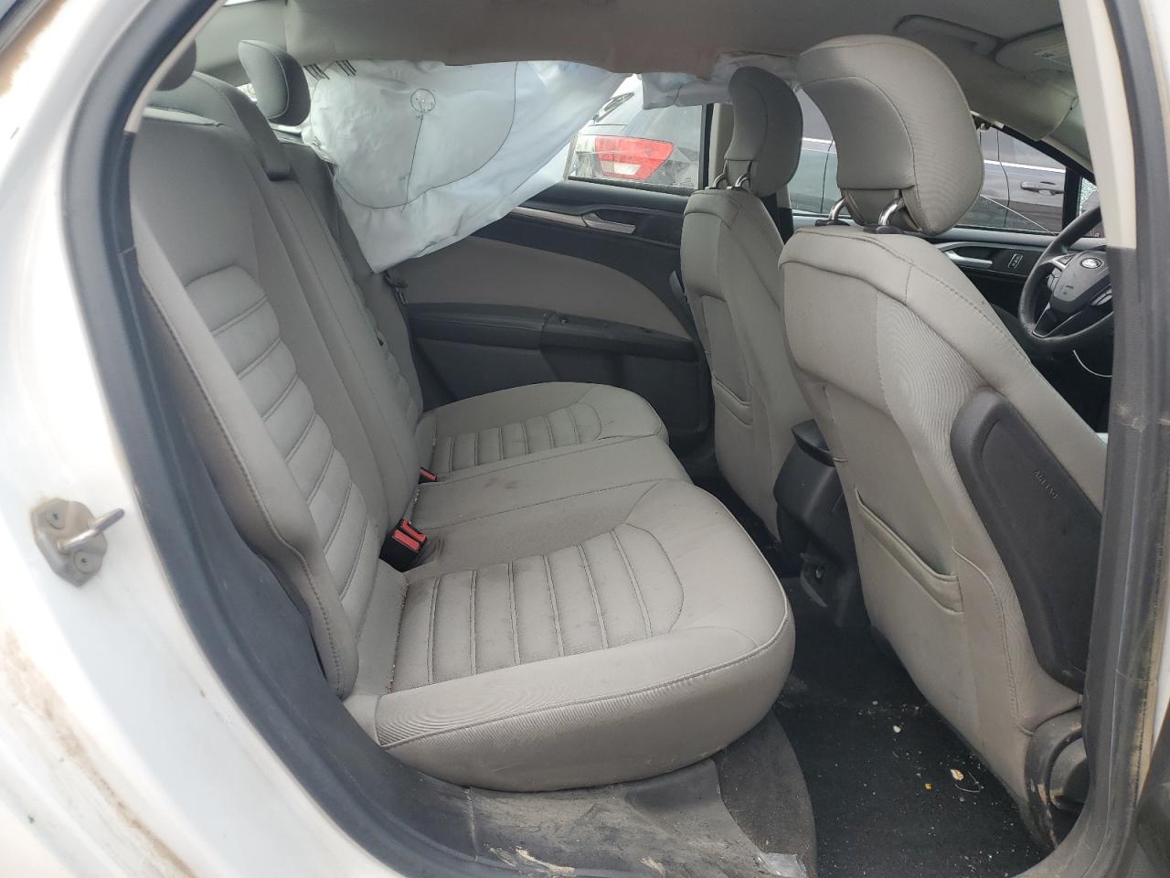 2014 Ford Fusion S VIN: 1FA6P0G73E5368715 Lot: 56947635