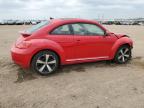 2013 Volkswagen Beetle  zu verkaufen in Elgin, IL - Front End