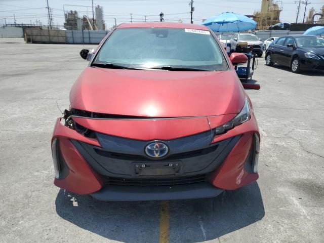 Хэтчбеки TOYOTA PRIUS 2017 Красный