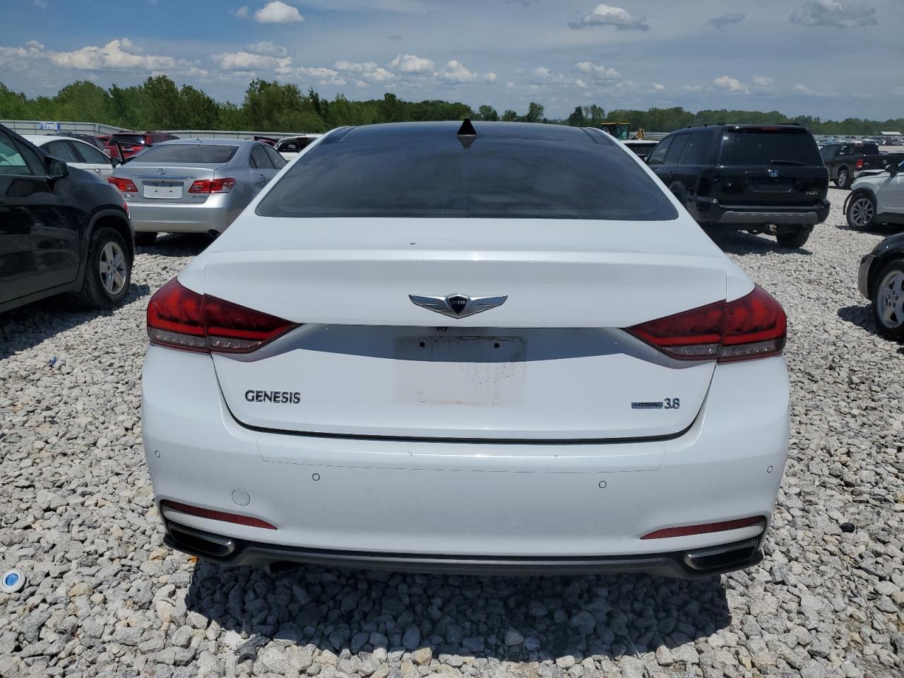 2016 Hyundai Genesis 3.8L VIN: KMHGN4JE5GU112910 Lot: 56990965