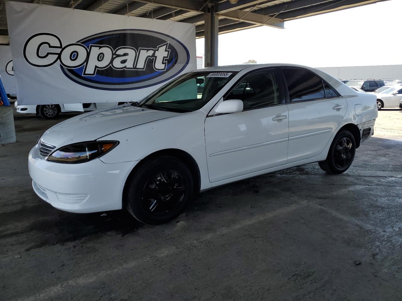 2005 Toyota Camry Le VIN: 4T1BE32K55U017396 Lot: 56883055