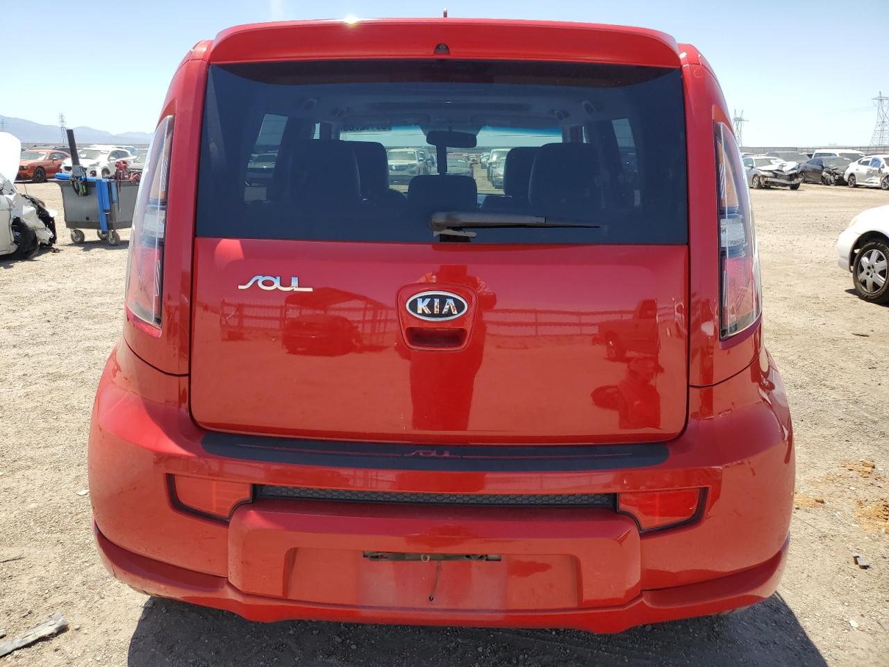 2011 Kia Soul + VIN: KNDJT2A2XB7292824 Lot: 59192785