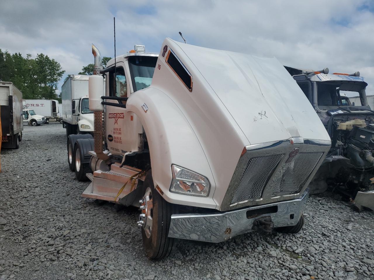 2020 Kenworth T880 Semi Truck იყიდება Dunn-ში, NC - Front End