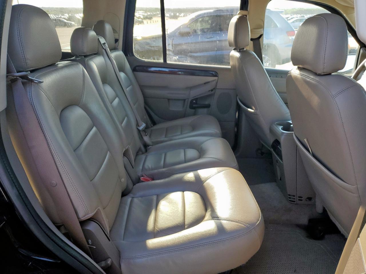 2004 Ford Explorer Limited VIN: 1FMZU65KX4UC05800 Lot: 56354925