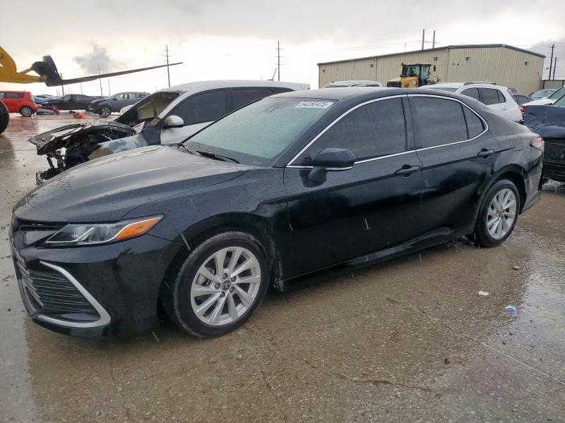 TOYOTA CAMRY LE 2021