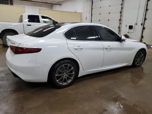  ALFA ROMEO GIULIA 2018 Білий