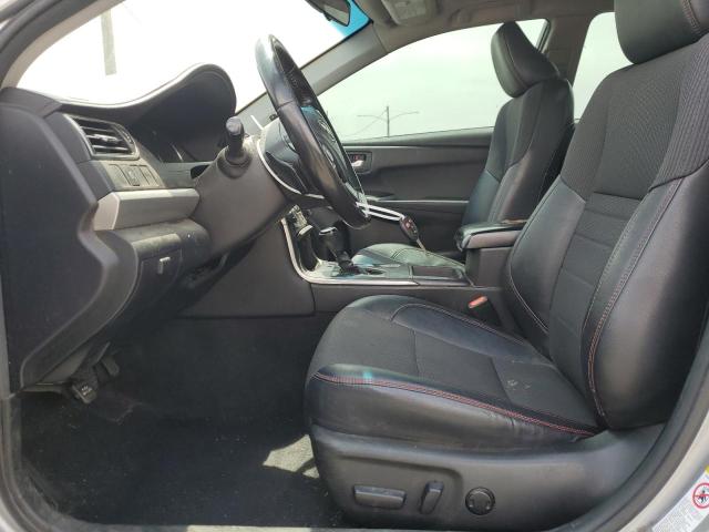 Седаны TOYOTA CAMRY 2016 Серебристый