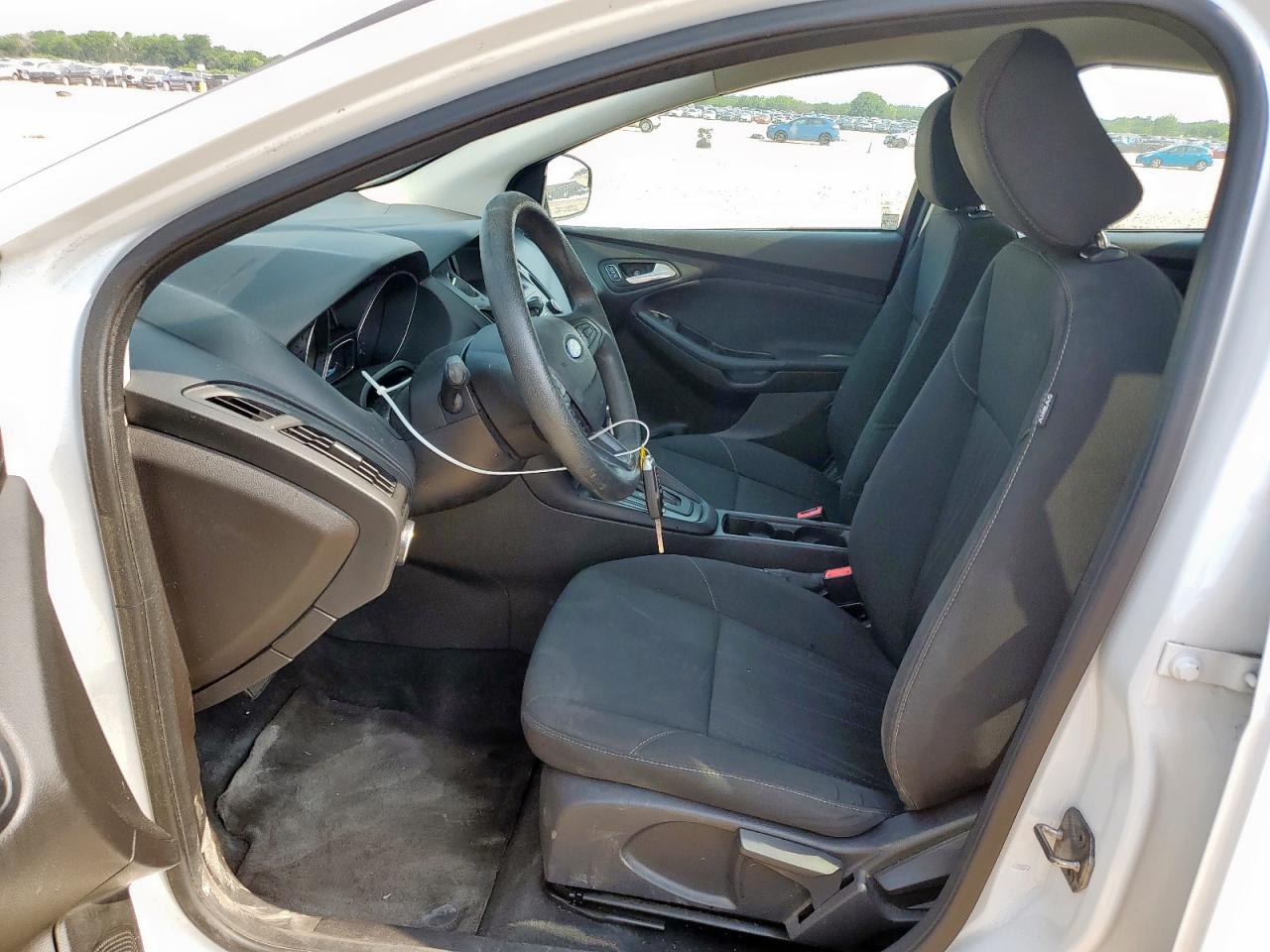2016 Ford Focus Se VIN: 1FADP3K28GL244975 Lot: 57347475