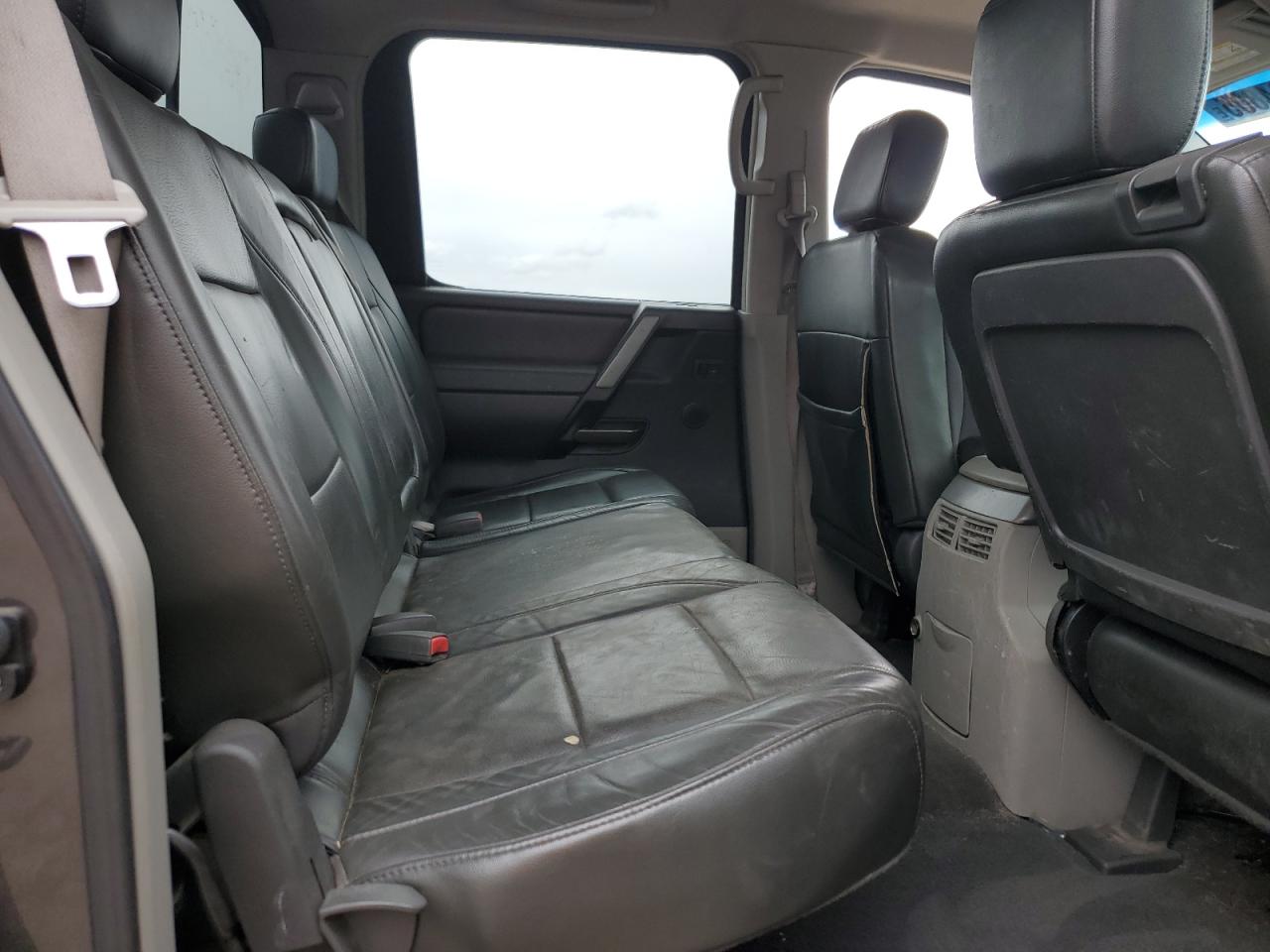 2004 Nissan Titan Xe VIN: 1N6AA07B24N555174 Lot: 56684805