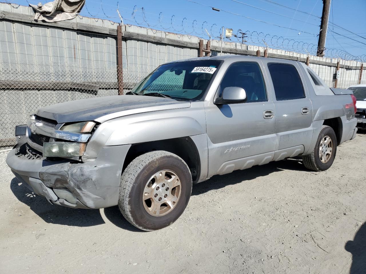 2002 Chevrolet Avalanche C1500 للبيع في Los Angeles، CA - Front End