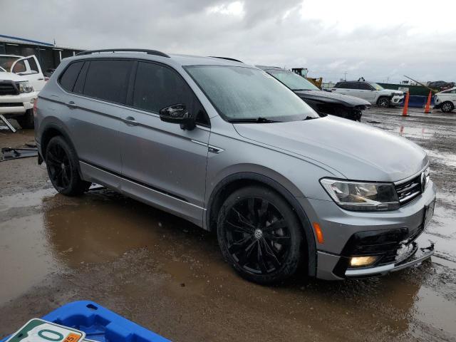  VOLKSWAGEN TIGUAN 2021 Серебристый