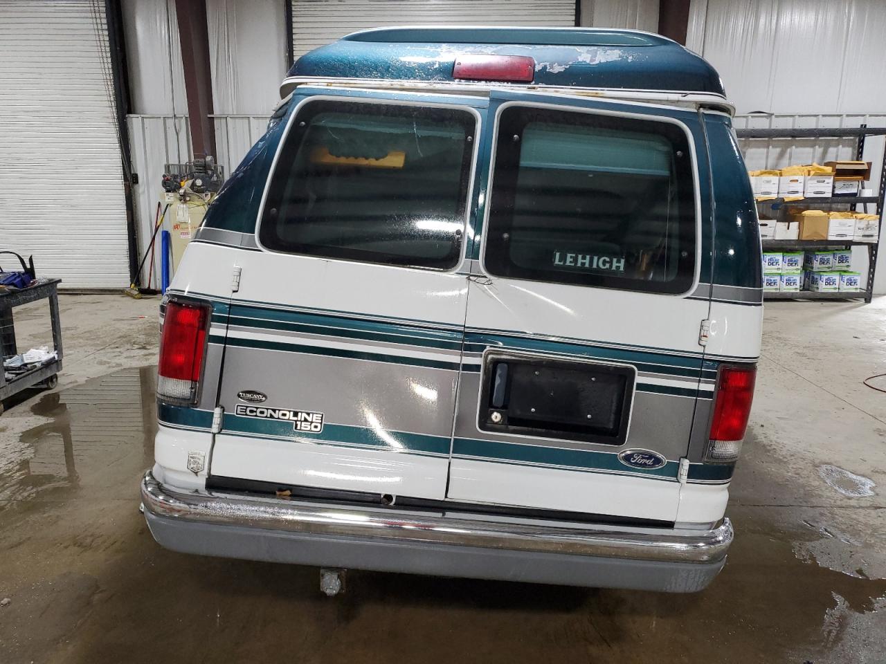 1998 Ford Econoline E150 Van VIN: 1FDRE14L2WHC06042 Lot: 55794955