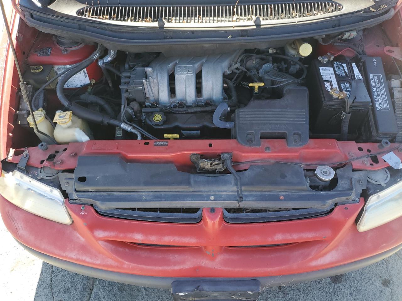 1998 Dodge Grand Caravan VIN: 2B4GP24R8WR562710 Lot: 58224485