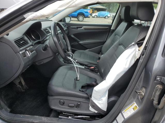  VOLKSWAGEN PASSAT 2017 Gray