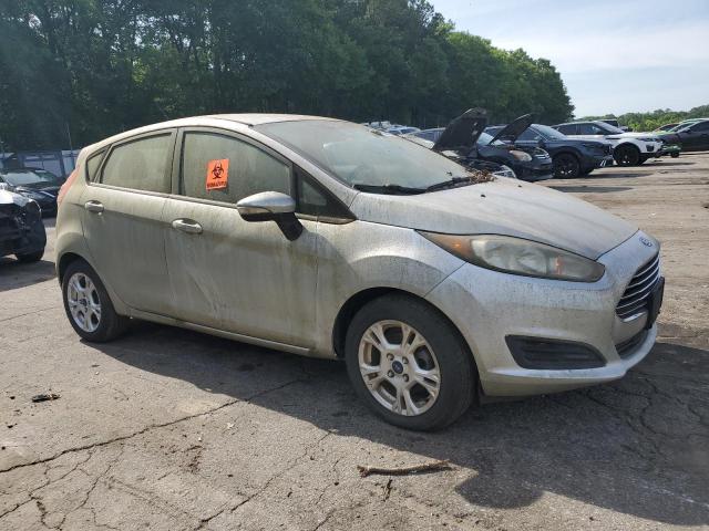  FORD FIESTA 2016 Серебристый