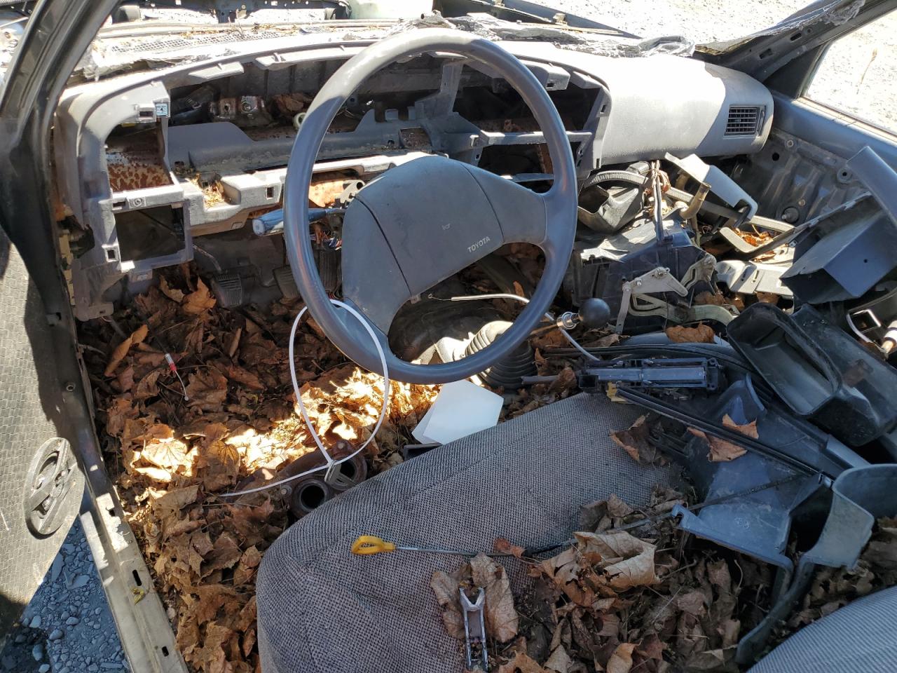 1990 Toyota Pickup 1/2 Ton Short Wheelbase VIN: JT4RN81R7L5077914 Lot: 58608365