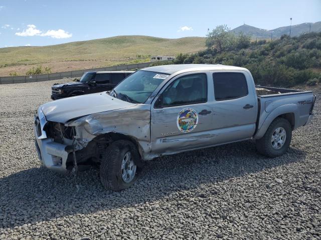 Pickups TOYOTA TACOMA 2015 Srebrny