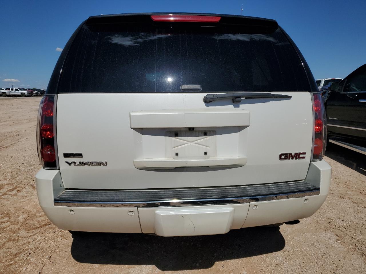 2010 GMC Yukon Denali VIN: 1GKUKEEF5AR277024 Lot: 55537805