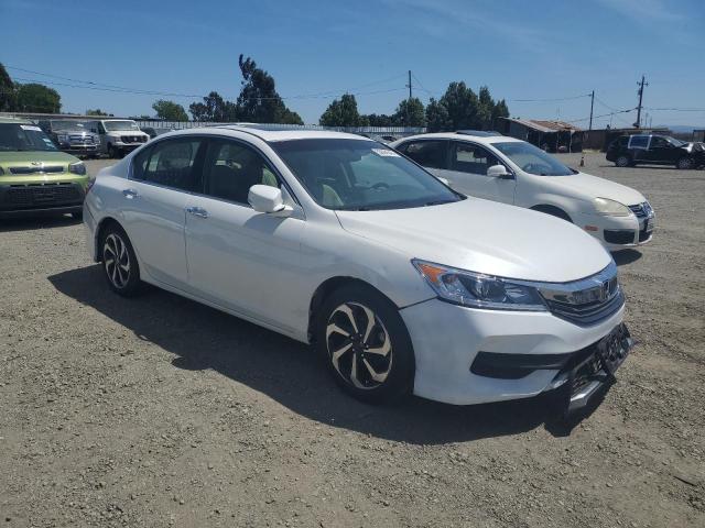  HONDA ACCORD 2017 Белы