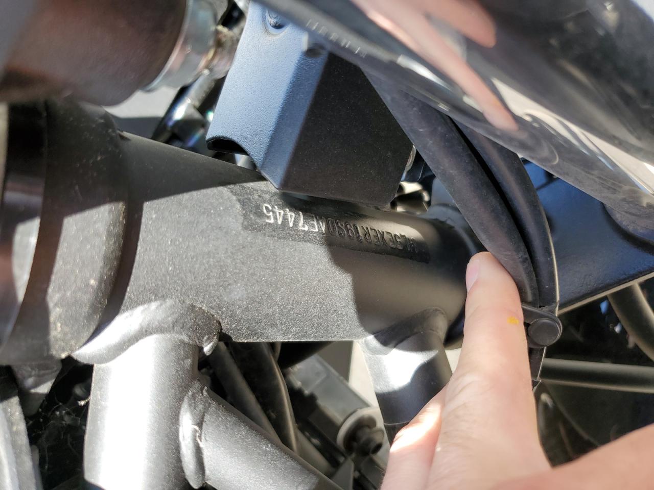 2025 Kawasaki Ex650 R VIN: ML5EXER19SDAE7445 Lot: 80263335