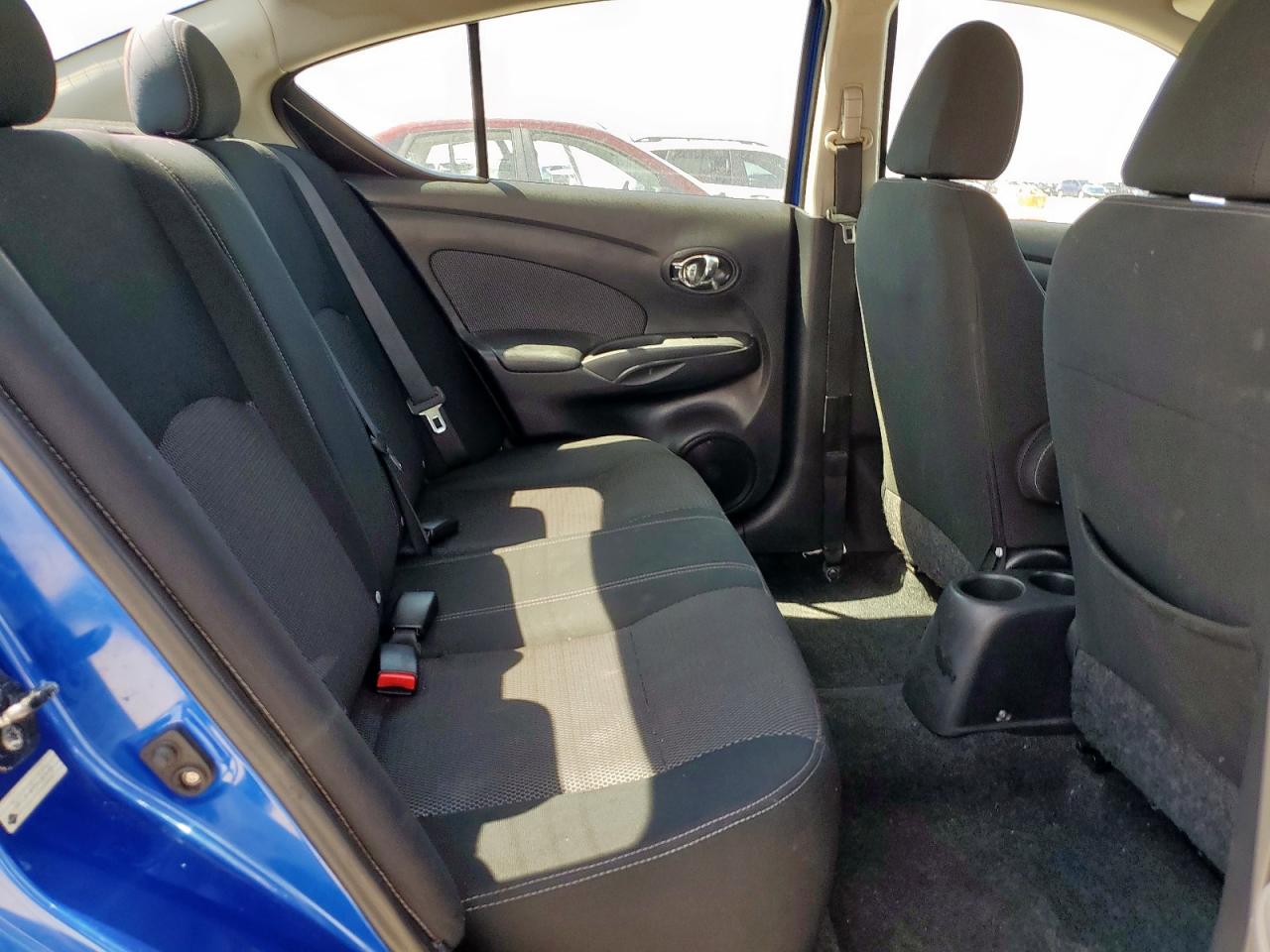 2015 Nissan Versa S VIN: 3N1CN7AP5FL825839 Lot: 59077625