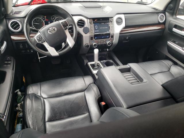  TOYOTA TUNDRA 2017 Серебристый