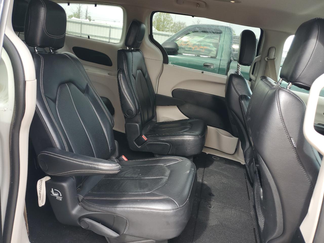 2022 Chrysler Pacifica Touring L VIN: 2C4RC1BG6NR125810 Lot: 56393135